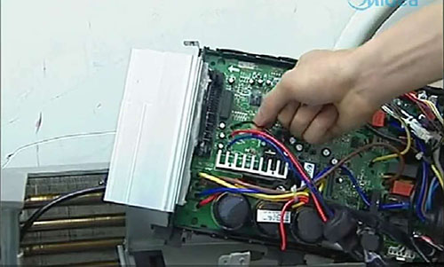 离石美的空调电话是多少